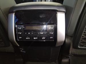 Toyota Land Cruiser Prado 2.8GD VX - Image 11