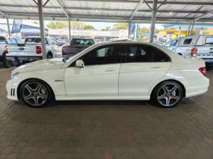 Mercedes-Benz C-Class C63 AMG - Image 2