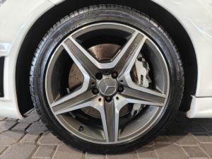 Mercedes-Benz C-Class C63 AMG - Image 4