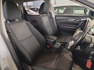 Nissan X-Trail 2.5 4x4 Acenta Tech - Image 6