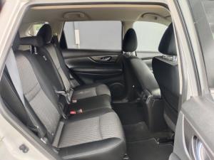 Nissan X-Trail 2.5 4x4 Acenta Tech - Image 8
