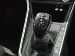 Volkswagen Polo hatch 1.0TSI Life auto - Image 11