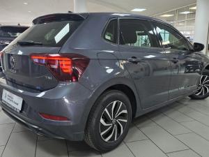 Volkswagen Polo hatch 1.0TSI Life auto - Image 16