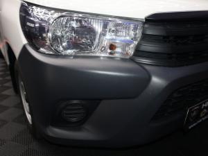 Toyota Hilux 2.0 single cab S (aircon) - Image 6