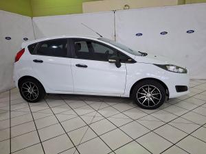 Ford Fiesta 5-door 1.4 Ambiente (aircon+audio) - Image 6