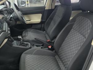 Volkswagen Polo sedan 1.6 auto - Image 12