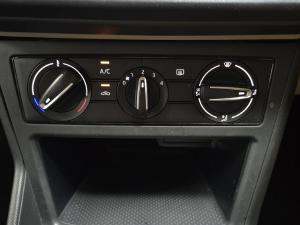 Volkswagen Polo sedan 1.6 auto - Image 5