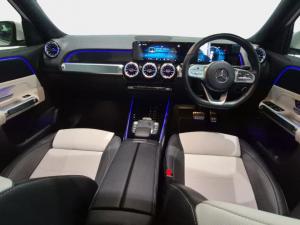 Mercedes-Benz GLB GLB220d 4Matic AMG Line - Image 11