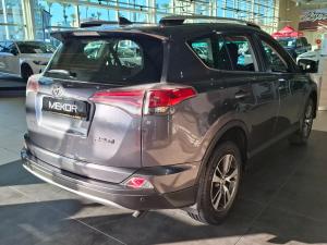 Toyota RAV4 2.0 GX auto - Image 10