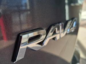 Toyota RAV4 2.0 GX auto - Image 19