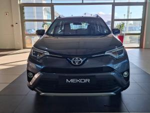 Toyota RAV4 2.0 GX auto - Image 2