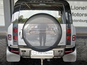 Land Rover Defender 90 D300 X-Dynamic SE - Image 19