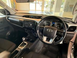 Toyota Hilux 2.8GD-6 single cab Raider auto - Image 11