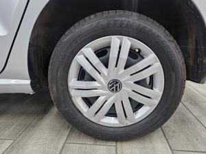 Volkswagen Polo Vivo hatch 1.4 Trendline - Image 3