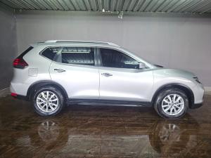 Nissan X-Trail 2.5 4x4 Acenta Tech - Image 4