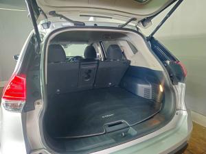 Nissan X-Trail 2.5 4x4 Acenta Tech - Image 8