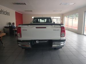 Toyota Hilux 2.8GD-6 4x4 Raider auto - Image 5