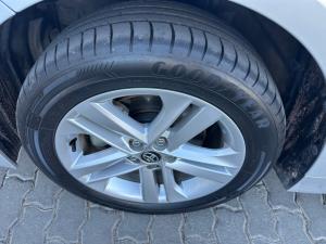 Toyota Corolla hatch 1.2T XS - Image 17