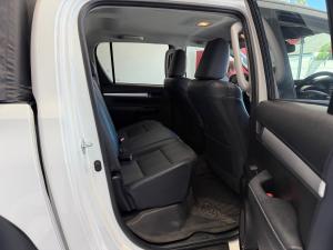 Toyota Hilux 2.8GD-6 double cab Raider auto - Image 7