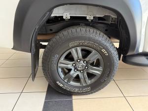 Toyota Hilux 2.8GD-6 double cab Raider auto - Image 8