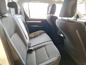 Toyota Hilux 2.4GD-6 double cab 4x4 Raider auto - Image 13
