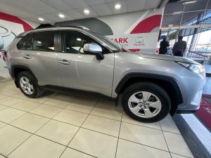 Toyota RAV4 2.0 GX - Image 3