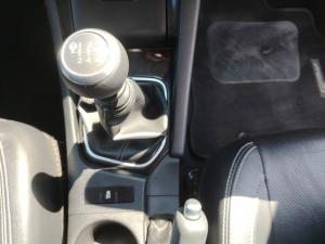 Toyota Corolla 1.6 Prestige - Image 11