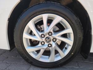 Toyota Corolla 1.6 Prestige - Image 18