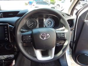 Toyota Hilux 2.4GD-6 double cab Raider auto - Image 8