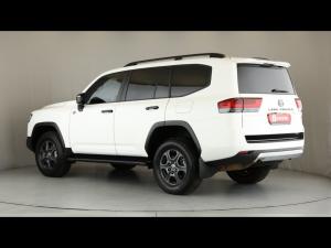 Toyota Land Cruiser 300 3.5T GR-Sport - Image 21