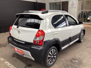 Toyota Etios Cross 1.5 Xs - Image 2