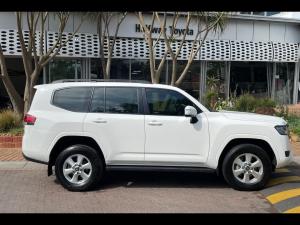 Toyota Land Cruiser 300 3.3D GX-R - Image 3