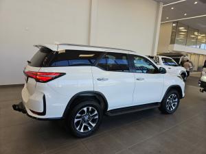 Toyota Fortuner 2.8GD-6 VX - Image 2