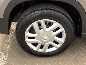 Suzuki Vitara Brezza 1.5 GL - Image 16