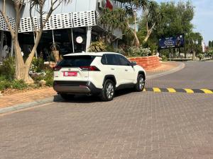 Toyota RAV4 2.0 VX - Image 2