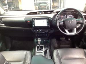 Toyota Hilux 2.8GD-6 48V double cab Raider - Image 6
