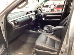 Toyota Hilux 2.8GD-6 48V double cab Raider - Image 7