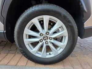 Toyota Corolla Cross 1.8 Hybrid XS - Image 8