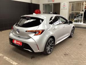 Toyota Corolla hatch 1.8 Hybrid XR - Image 2