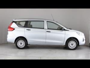 Toyota Rumion 1.5 S - Image 3