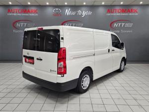 Toyota Quantum 2.8 LWBP/V - Image 2