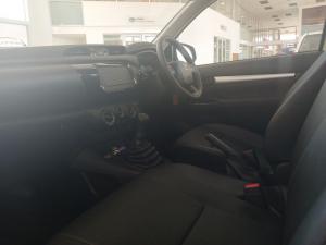 Toyota Hilux 2.0 VvtiP/U Single Cab - Image 4