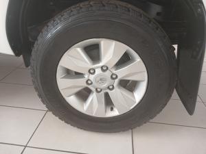Toyota Hilux 2.4 GD-6 RB SRXS/C - Image 17