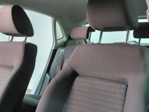 Volkswagen Polo Vivo 1.4 Trendline - Image 12