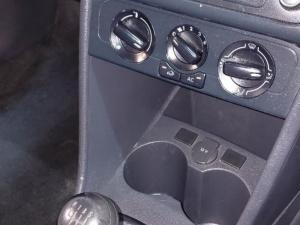 Volkswagen Polo Vivo 1.4 Trendline - Image 9