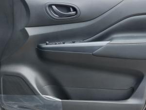 Nissan Navara 2.5DDTI PRO-4X 4X4 automatic D/C - Image 11