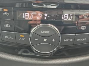 Nissan Navara 2.5DDTI PRO-4X 4X4 automatic D/C - Image 15