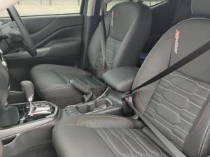 Nissan Navara 2.5DDTI PRO-4X 4X4 automatic D/C - Image 7