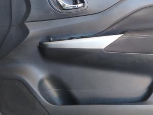 Nissan Terra 2.5D XE automatic - Image 11