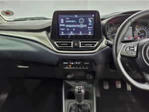 Suzuki Baleno 1.5 GLX manual - Image 10